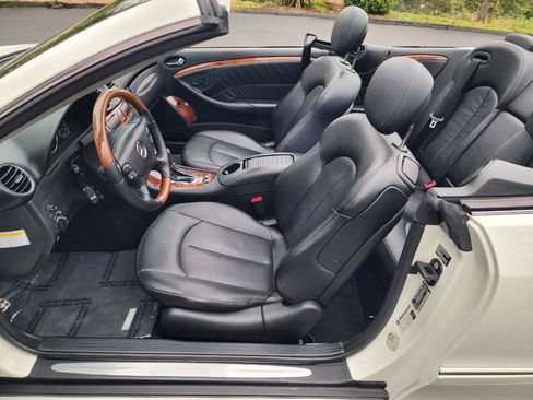 Used 2009 Mercedes-Benz CLK 350 Cabriolet image 13
