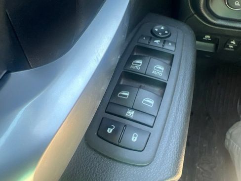 Used 2023 RAM 1500 Big Horn AWD/4WD image 18
