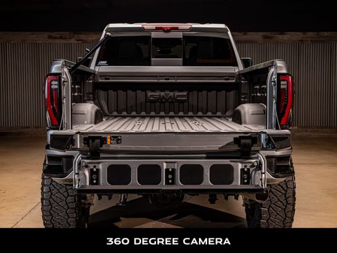 Used 2025 GMC Sierra 2500 AT4 image 9