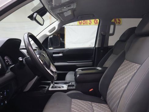 Used 2020 Toyota Tundra SR5 w/ TRD Off-Road Package image 16