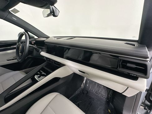 Used 2025 Porsche Macan 4 Electric AWD/4WD image 48