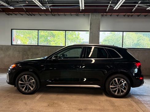 Used 2024 Audi Q5 2.0T Premium w/ Convenience Package AWD/4WD image 2