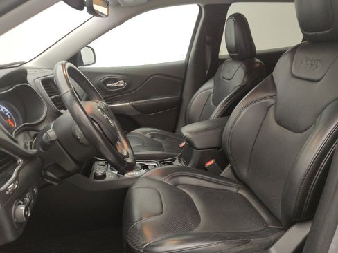 Used 2019 Jeep Cherokee Limited AWD/4WD image 17