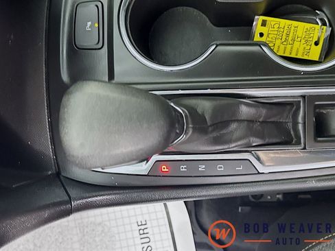 Used 2022 Chevrolet Equinox LT image 17