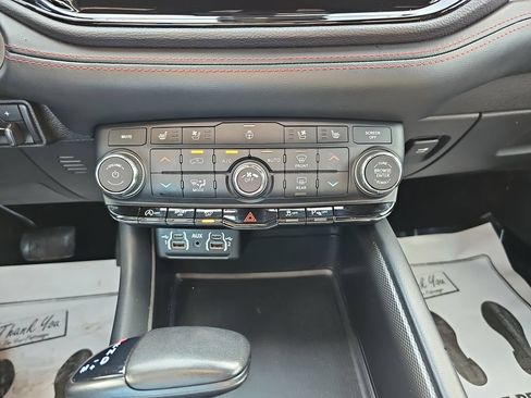 Used 2024 Dodge Durango GT AWD/4WD image 24