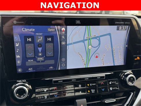 Used 2022 Toyota Highlander Platinum image 3