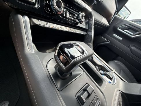 Certified 2025 GMC Sierra 1500 Denali w/ Denali Reserve Package AWD/4WD image 22