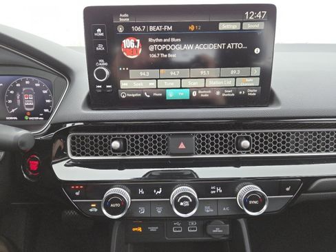 Used 2022 Honda Civic Touring image 31