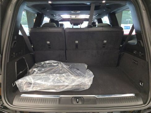 New 2025 Jeep Grand Wagoneer Series III w/ Rear Seat Video Group 1 image 16