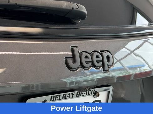 Used 2021 Jeep Compass Latitude w/ Driver Assistance Group FWD image 11