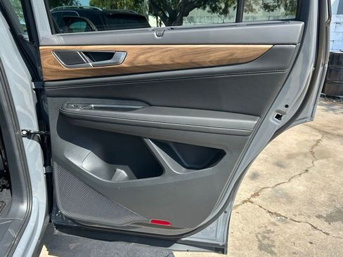 New 2026 Volkswagen Atlas SE FWD image 51