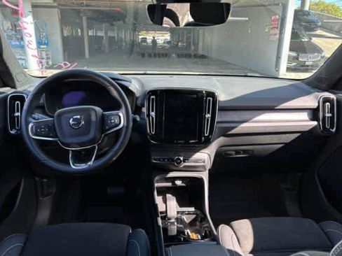 Used 2023 Volvo XC40 Recharge Plus w/ Protection Package Premier image 3
