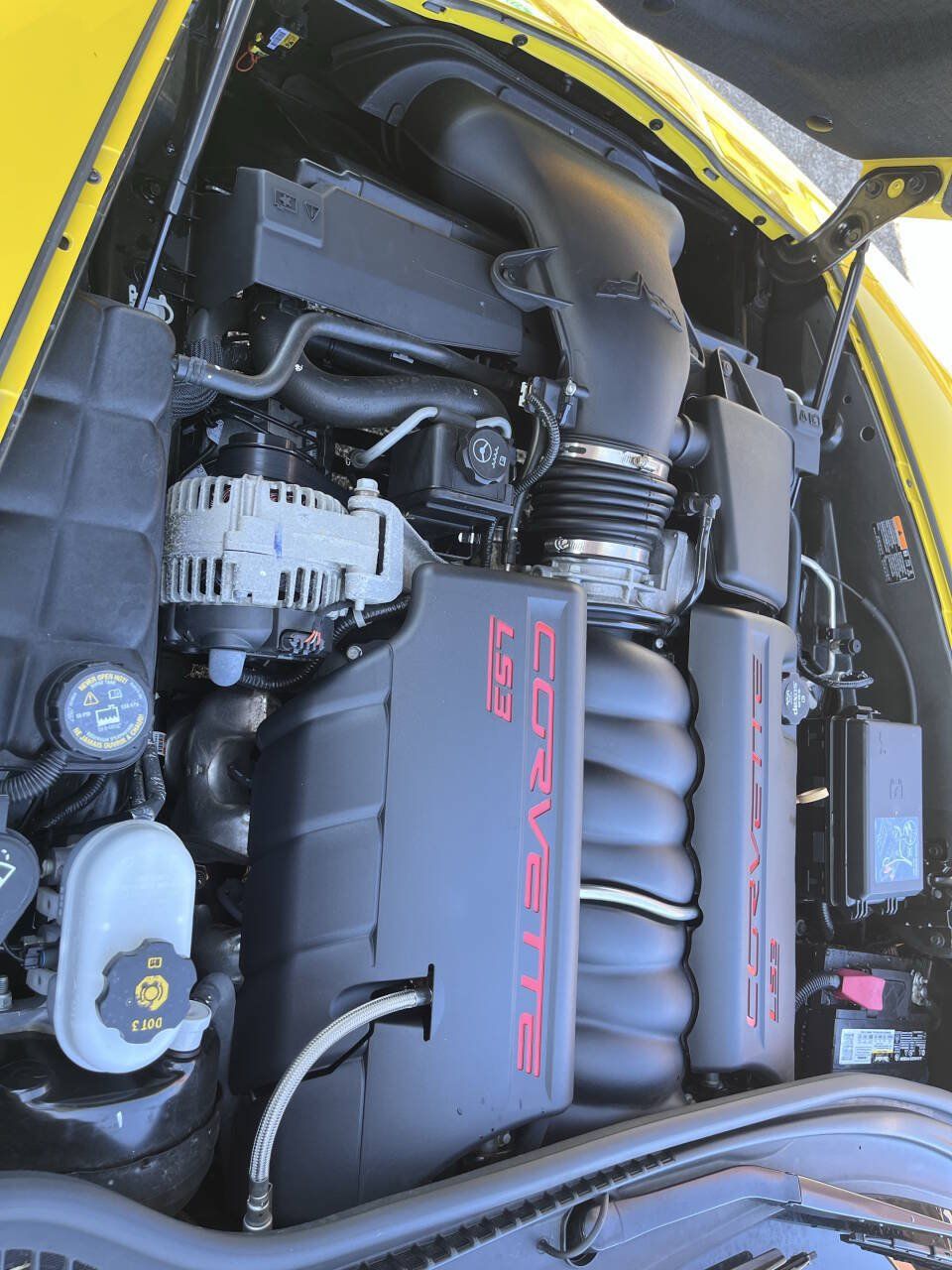 Used 2012 Chevrolet Corvette Coupe w/ 4LT Preferred Equipment Group RWD image 18