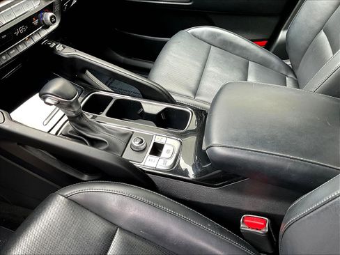Certified 2024 Kia Telluride S w/ S Sunroof Package FWD image 18