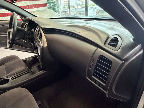Used 2006 Chevrolet Monte Carlo LS FWD image 13