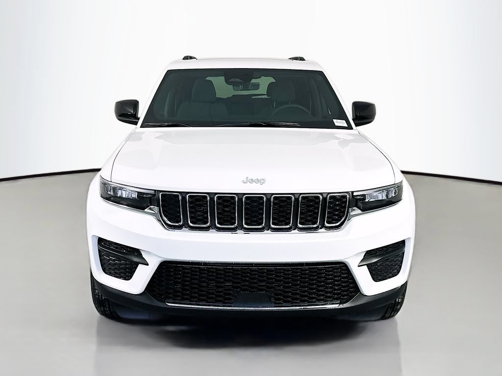 New 2026 Jeep Grand Cherokee Laredo X RWD image 2