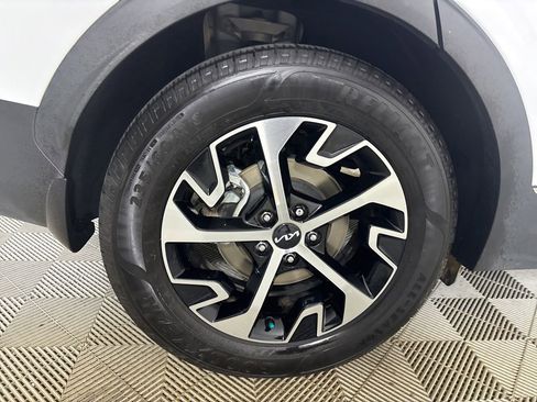 Used 2024 Kia Sportage EX FWD image 31