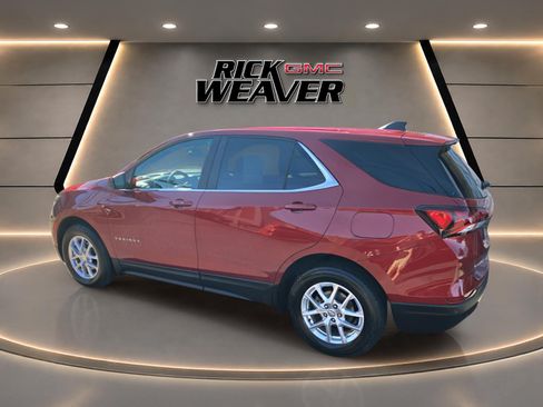 Used 2024 Chevrolet Equinox LT AWD/4WD image 3