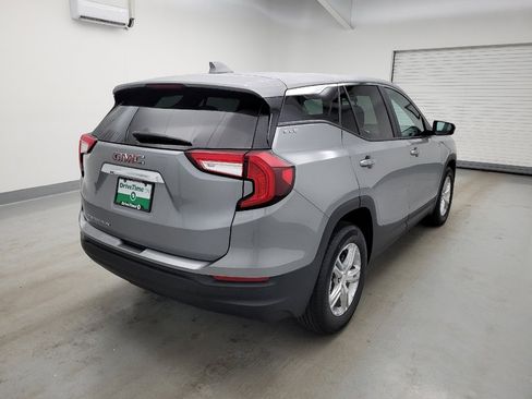 Used 2023 GMC Terrain SLE FWD image 9