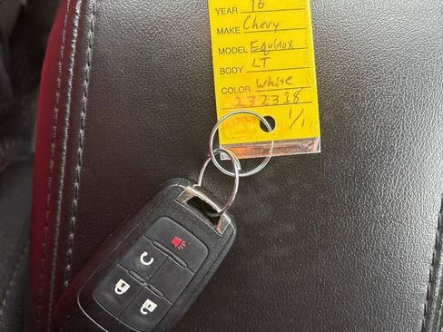 Used 2016 Chevrolet Equinox LT w/ Convenience Package image 12