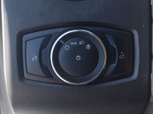 Used 2022 Ford F650 2WD Regular Cab Super Duty image 19