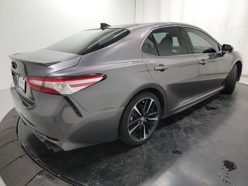 Used 2020 Toyota Camry XSE image 9