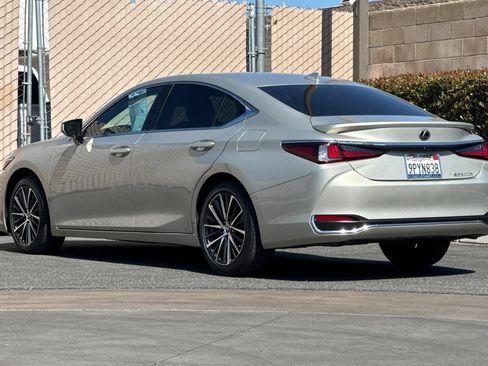 Certified 2025 Lexus ES 300h w/ Premium Package FWD image 6