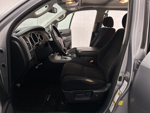 Used 2012 Toyota Tundra 4x4 CrewMax w/ SR5 Pkg image 17