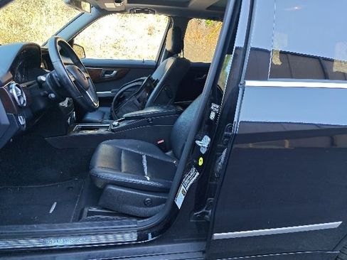 Used 2015 Mercedes-Benz GLK 350 4MATIC image 9