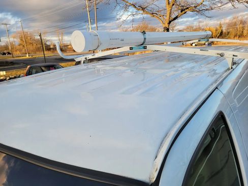 Used 2017 GMC Savana 2500 image 19