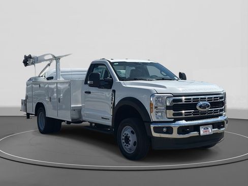 New 2025 Ford F550 2WD Regular Cab Super Duty image 4