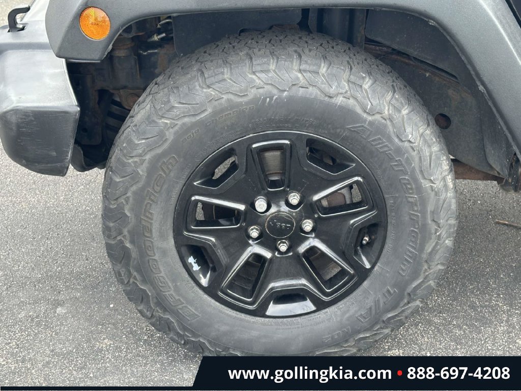 Used 2015 Jeep Wrangler Sport AWD/4WD image 7