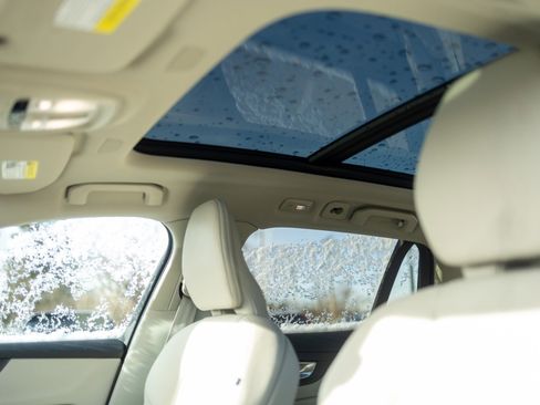 Used 2024 Volvo V60 B5 Cross Country Plus w/ Protection Package Premier image 16