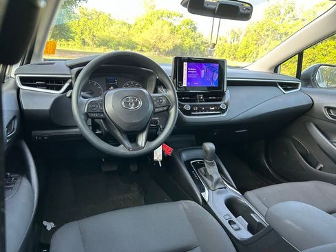 Used 2024 Toyota Corolla LE image 11
