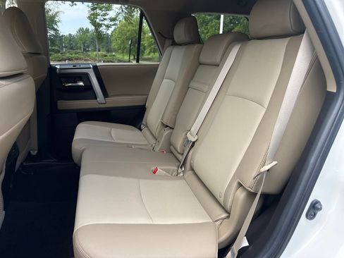 Used 2020 Toyota 4Runner SR5 Premium w/ Moonroof Package AWD/4WD image 31