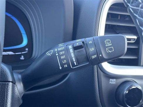 Used 2026 Hyundai Venue SEL image 29