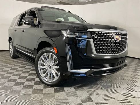 Certified 2024 Cadillac Escalade ESV Premium Luxury w/ Performance Package AWD/4WD image 42