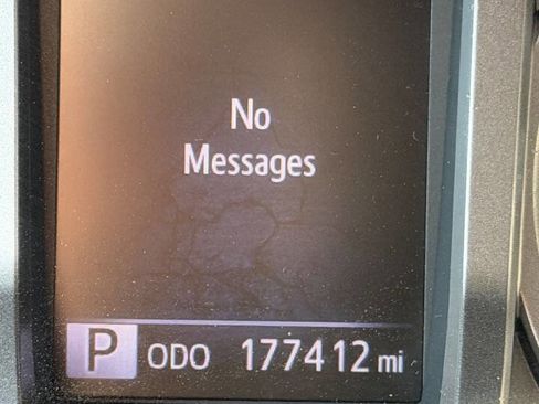 Used 2016 Toyota Tacoma SR5 w/ SR5 Appearance Package (SN) image 14