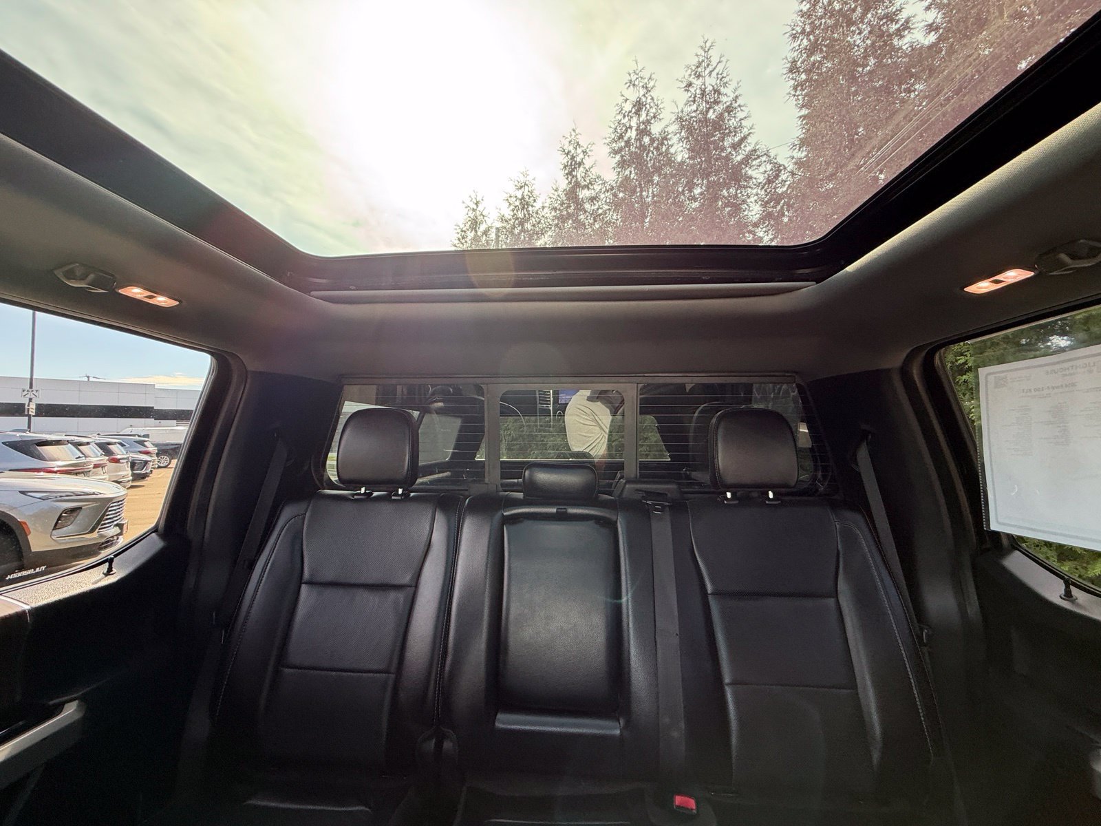 Used 2016 Ford F150 Lariat w/ Equipment Group 502A Luxury AWD/4WD image 3