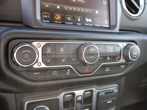 Used 2023 Jeep Wrangler Unlimited Rubicon 4xe w/ Dual Top Group image 35