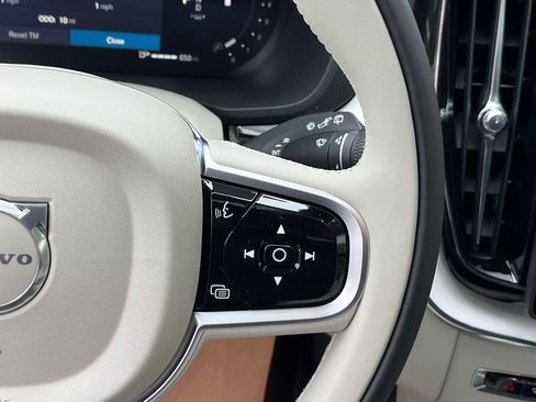 New 2026 Volvo XC60 B5 Ultra w/ Protection Package Premier image 13