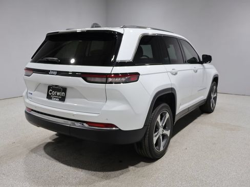 Used 2022 Jeep Grand Cherokee Limited 4xe AWD/4WD image 2