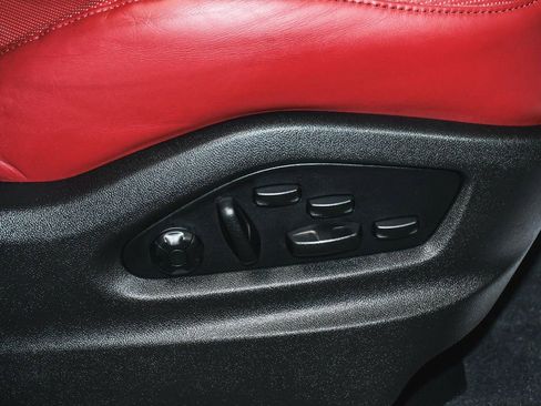 Used 2023 Porsche Cayenne Turbo S image 65