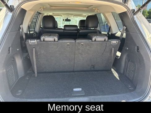 Used 2017 Nissan Pathfinder SL w/ SL Premium Package image 11