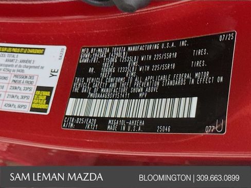 Used 2025 Toyota Corolla Cross XLE w/ Convenience Package FWD image 33