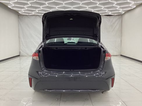 Used 2022 Toyota Corolla LE FWD image 41