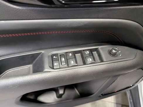 Used 2025 Jeep Compass Trailhawk AWD/4WD image 13