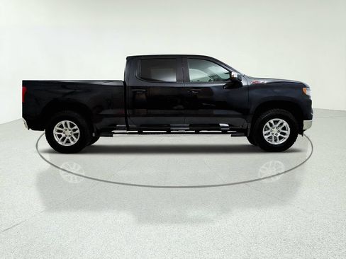 Used 2024 Chevrolet Silverado 1500 LT w/ Z71 Off-Road Package AWD/4WD image 9
