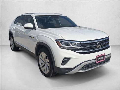 Used 2022 Volkswagen Atlas Cross Sport SE AWD/4WD image 3