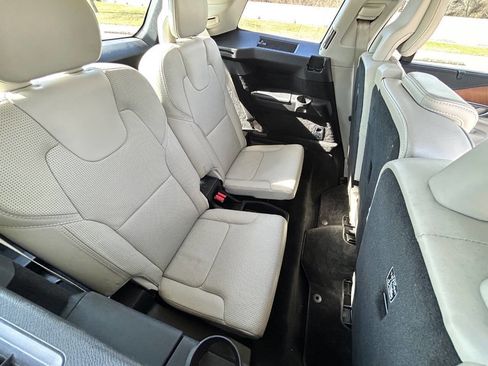 Used 2018 Volvo XC90 T6 Inscription w/ Convenience Package image 16